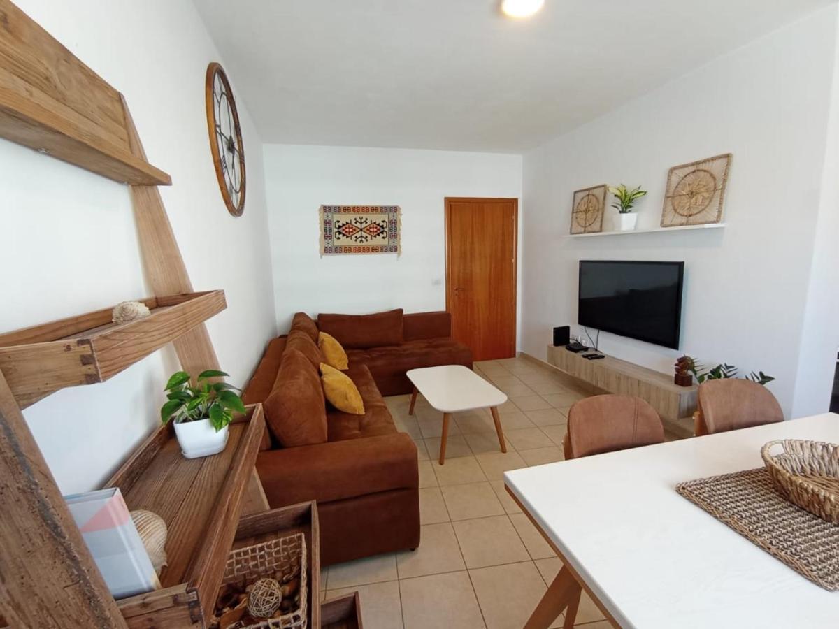 Trea Accomodations - Port Side Вльора Екстер'єр фото