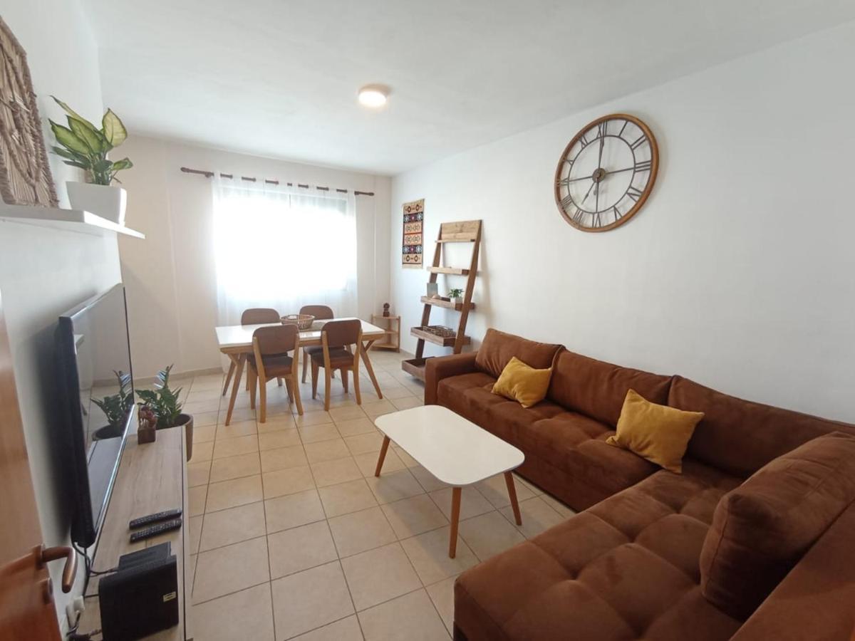 Trea Accomodations - Port Side Вльора Екстер'єр фото
