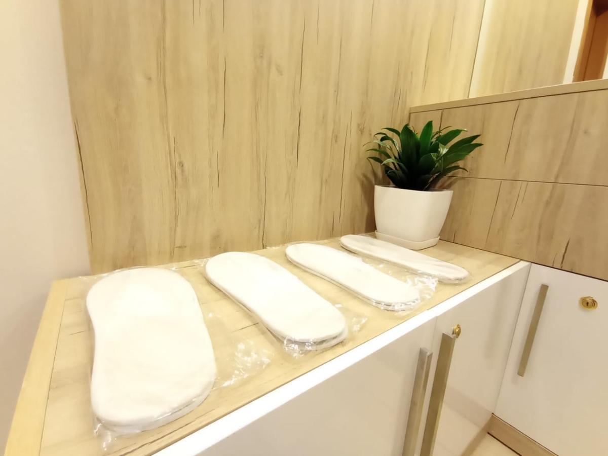 Trea Accomodations - Port Side Вльора Екстер'єр фото