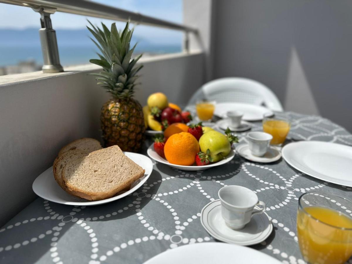 Trea Accomodations - Port Side Вльора Екстер'єр фото