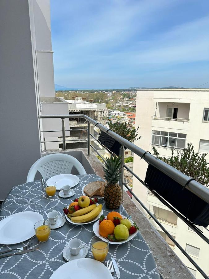 Trea Accomodations - Port Side Вльора Екстер'єр фото