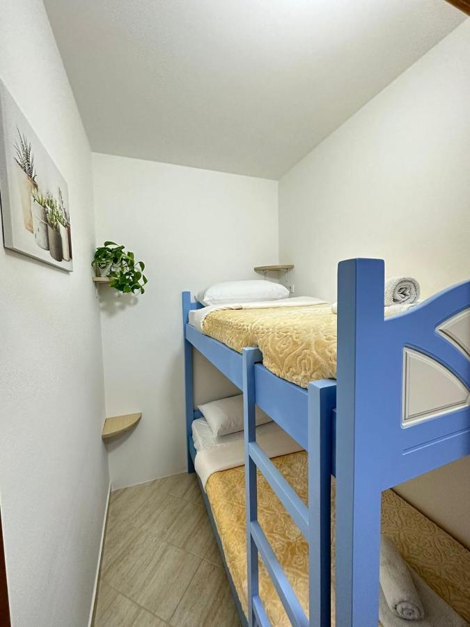 Trea Accomodations - Port Side Вльора Екстер'єр фото