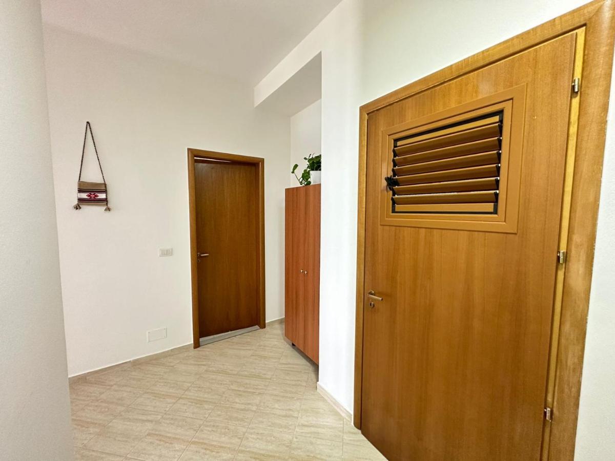 Trea Accomodations - Port Side Вльора Екстер'єр фото