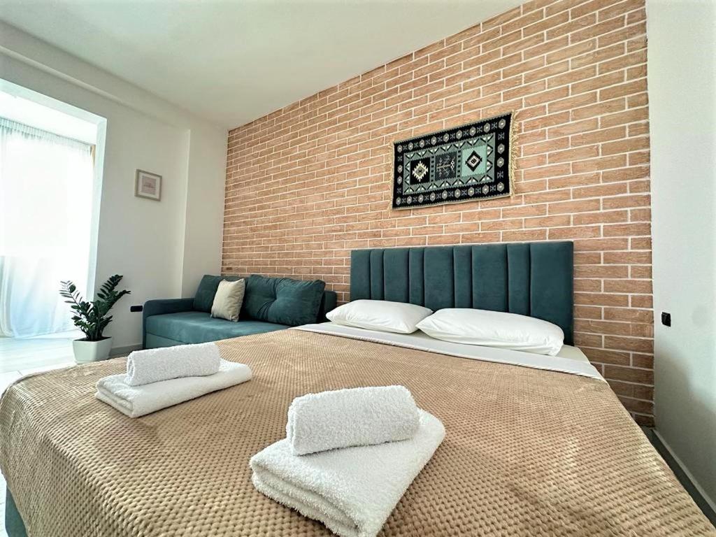 Trea Accomodations - Port Side Вльора Екстер'єр фото