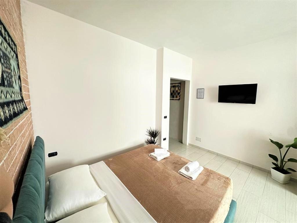 Trea Accomodations - Port Side Вльора Екстер'єр фото
